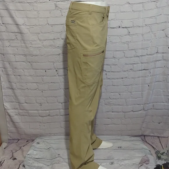 Eddie Bauer hiking pants - Picture 8 of 9